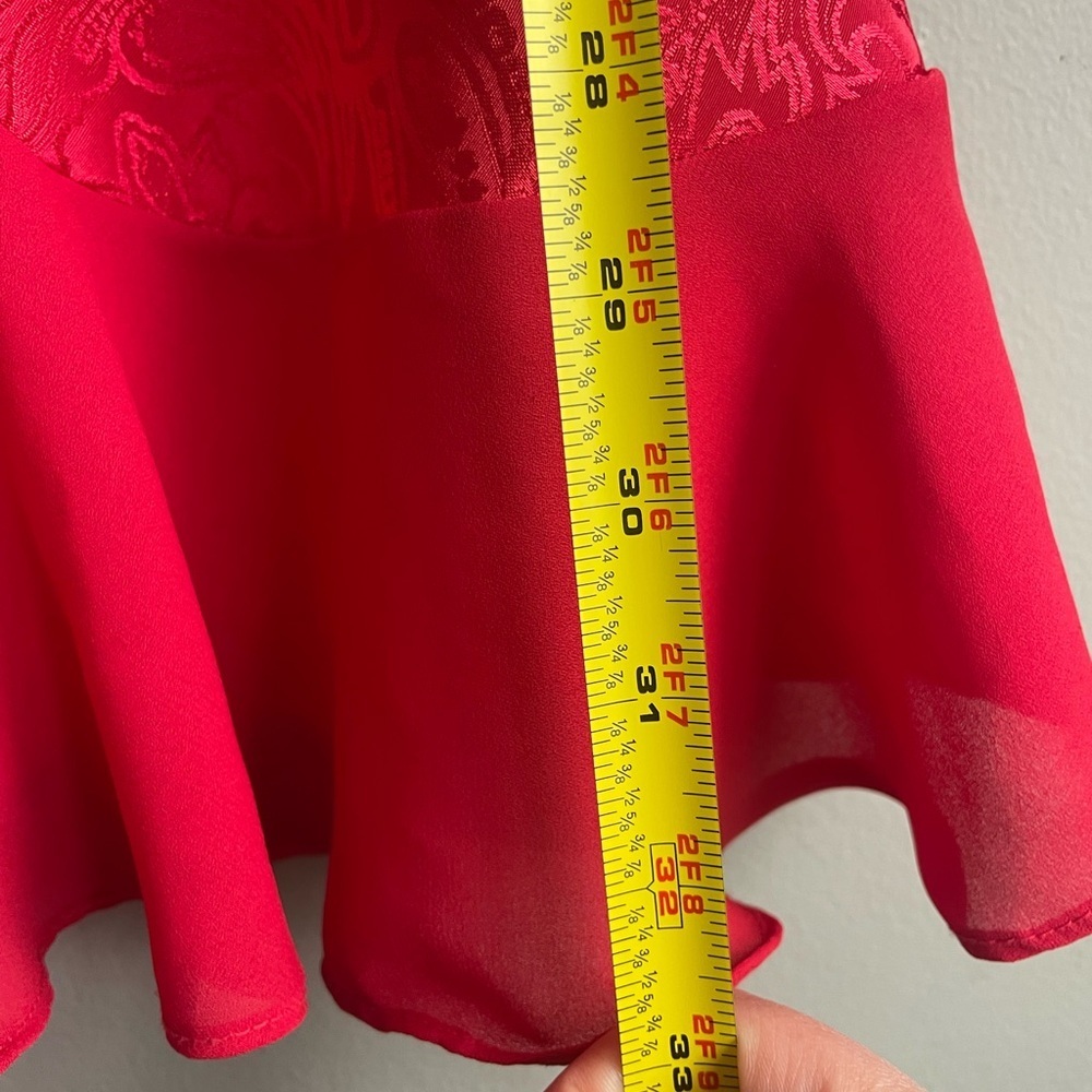Chic Red Satin Chemise - Picture 4 of 6